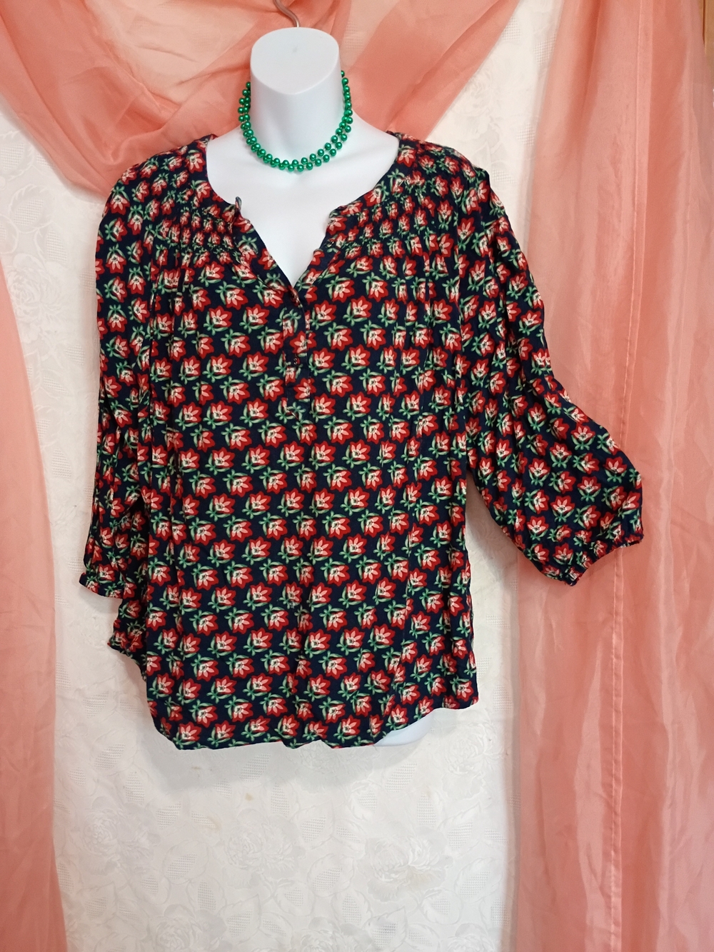 Croft & Barrow Black Ladies Floral Blouse with Red & Green Print Sz 1X